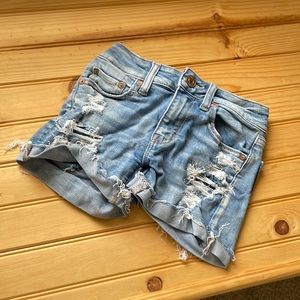 American Eagle Ripped shorts 00